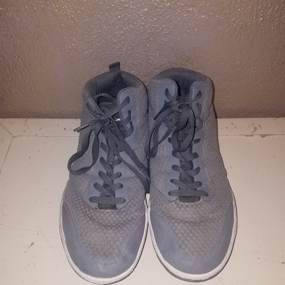 Mens Champion, size 11 (I think) - Picture 2 of 8